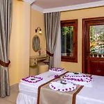Palmetto Hotel 2*