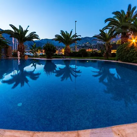 Hotel Palmetto Selimiye 2*