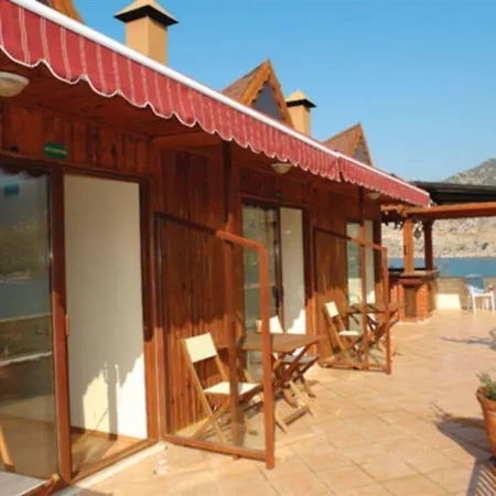Hotel Palmetto Selimiye 2*